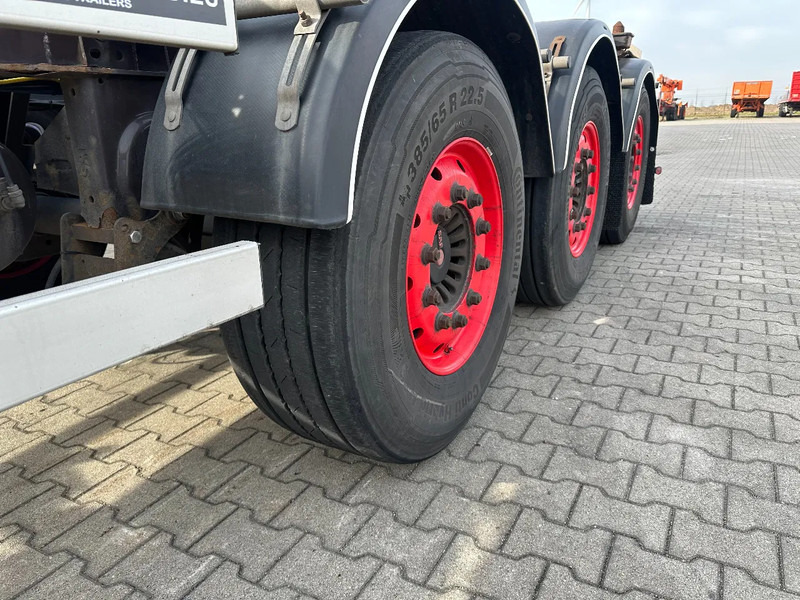 Semi-remorque porte-conteneur/ Caisse mobile Burg 20FT ADR (EX/II, EX/III, FL, AT), Leergewicht : 3.690kg, SAF INTRADISC, 2x Liftachse, NL-Chassis, 75% Reifen, APK/ADR: 07-2025: photos 10