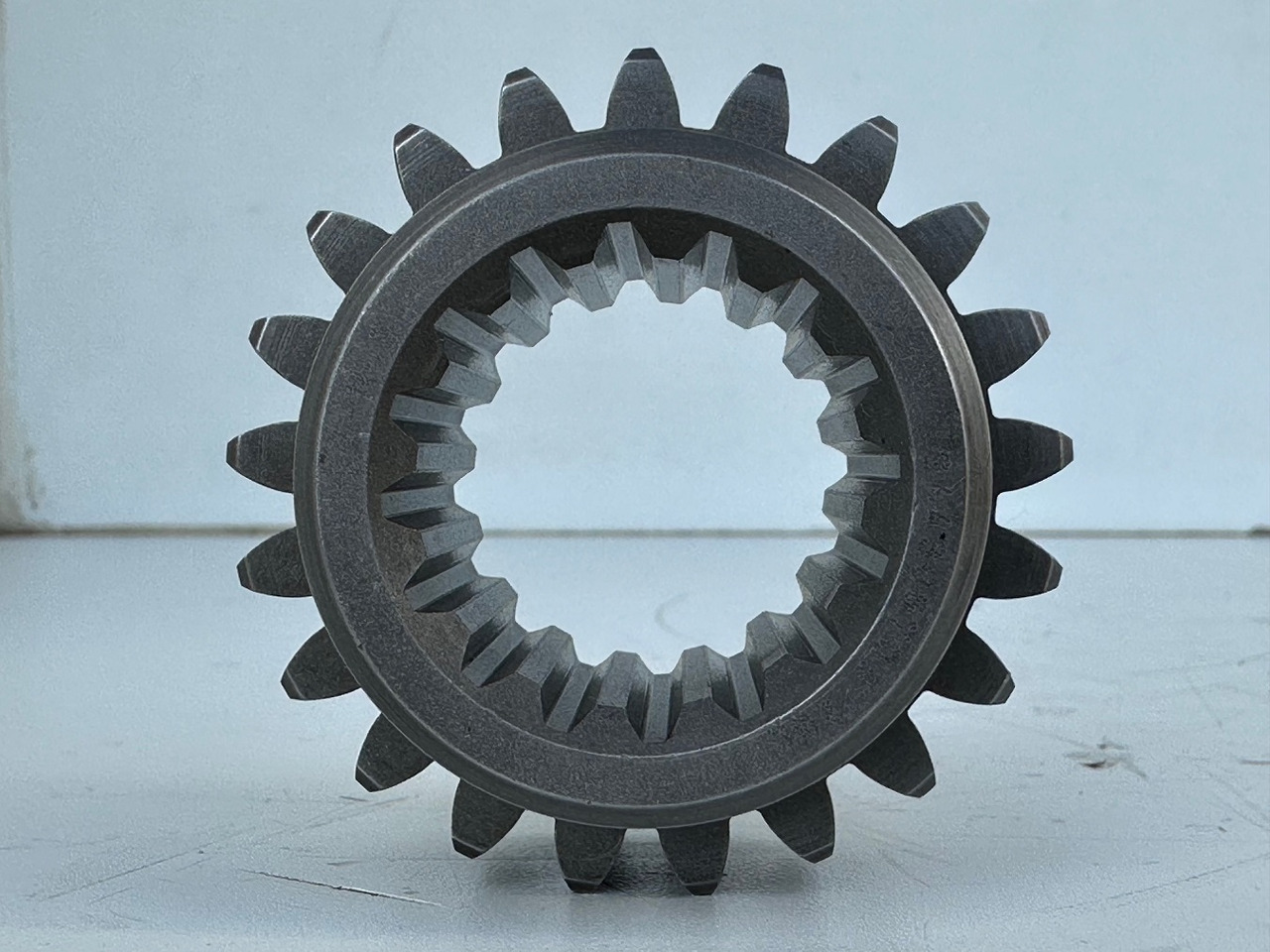 Moteur de rotation pour Pelle Liebherr Sonnenrad ID-Nr.9443067 - ID-Nr.944306703. SAT275/222 - SAT275/232 - SAT275/255. A932, A934, E932, P932, P934, R932, R934B, R934 C, R944 C T, R944 C TUN. #944306703.01#: photos 6 Moteur de rotation pour Pelle Liebherr Sonnenrad ID-Nr.9443067 - ID-Nr.944306703. SAT275/222 - SAT275/232 - SAT275/255. A932, A934, E932, P932, P934, R932, R934B, R934 C, R944 C T, R944 C TUN. #944306703.01#: photos 6