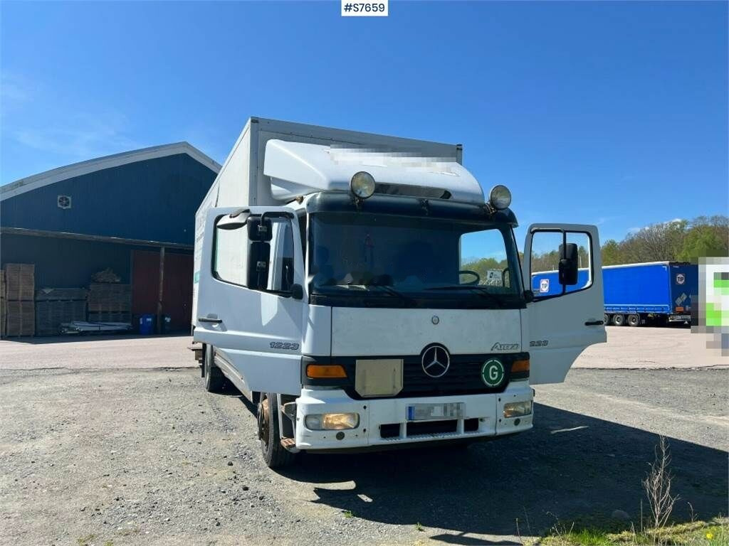 Camion fourgon Mercedes-Benz Atego 1223: photos 28