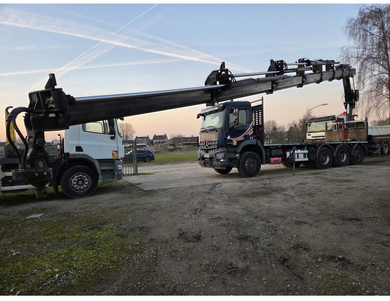 Camion plateau, Camion grue Mercedes Arocs 3240 8x4 Open Truck Crane HIAB X-HIDUO 258 E-7 7 extensions: photos 7