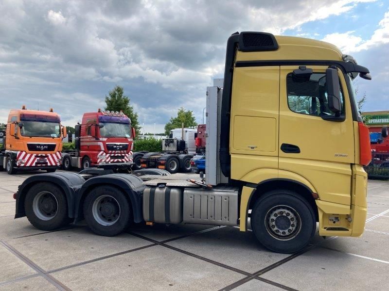 Tracteur routier Mercedes-Benz Actros 3351 6x4: photos 6