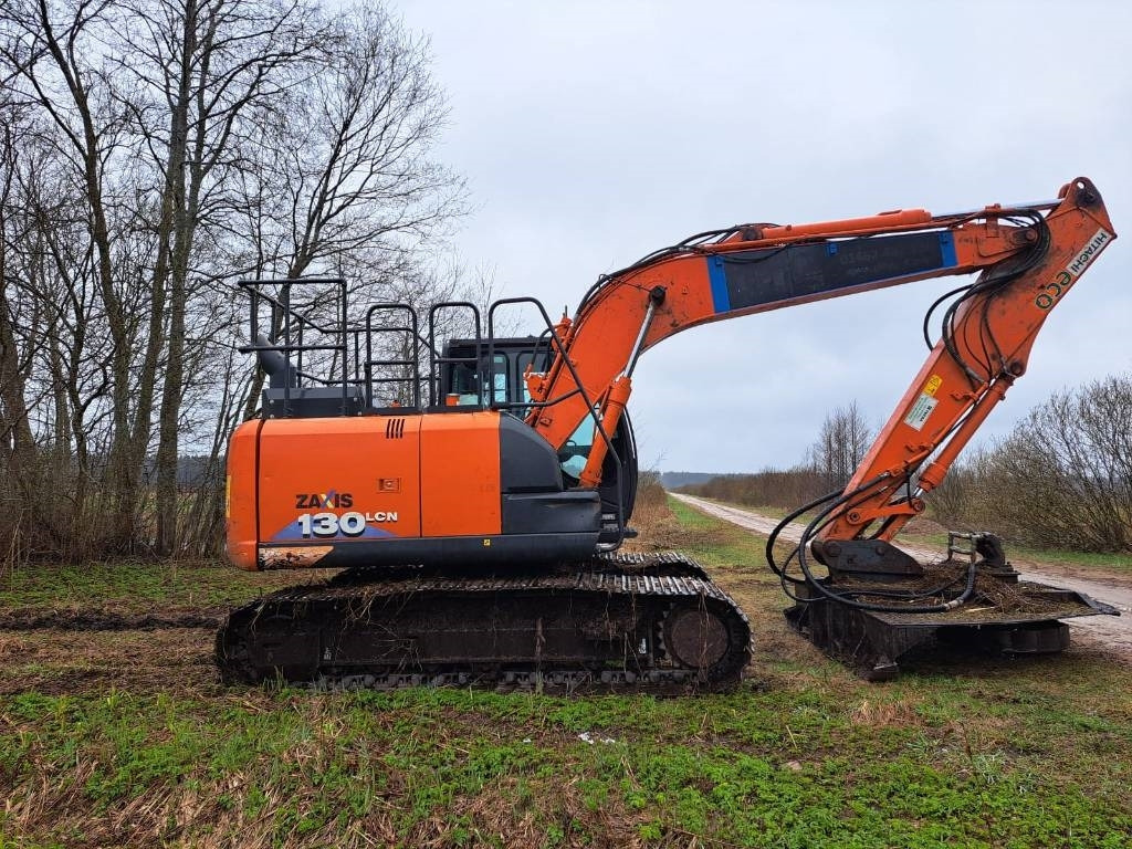 Pelle sur chenille Hitachi ZX 130 LC N-6: photos 6