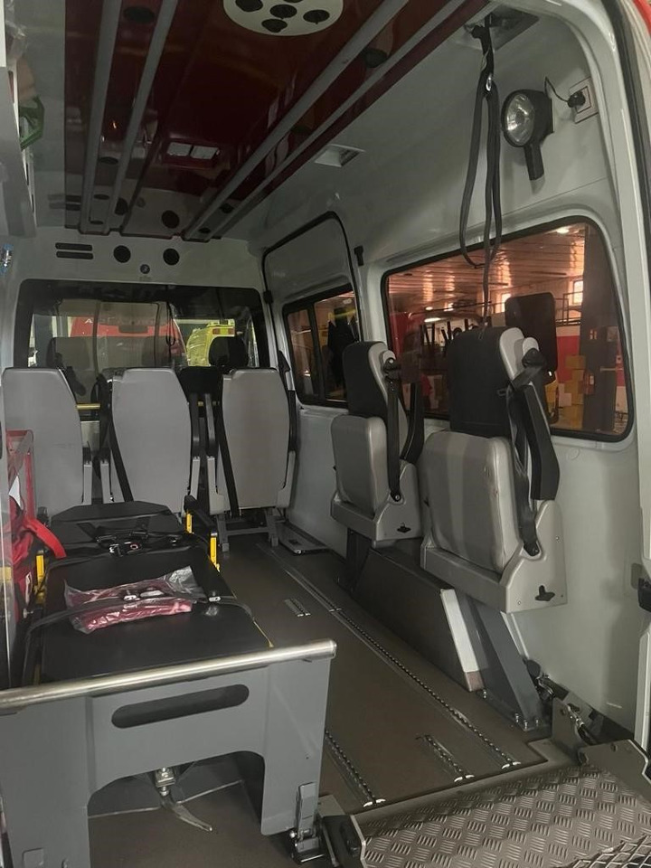 MERCEDES BENZ AMBULANCE FOR DYSABLED PEOPLE Sprinter 313 CDI(15 units) — crédit-bail MERCEDES BENZ AMBULANCE FOR DYSABLED PEOPLE Sprinter 313 CDI(15 units): photos 6