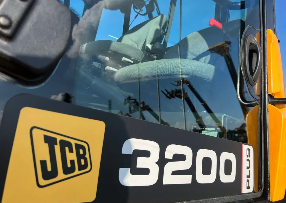 Tracteur agricole JCB 3200 Plus: photos 9