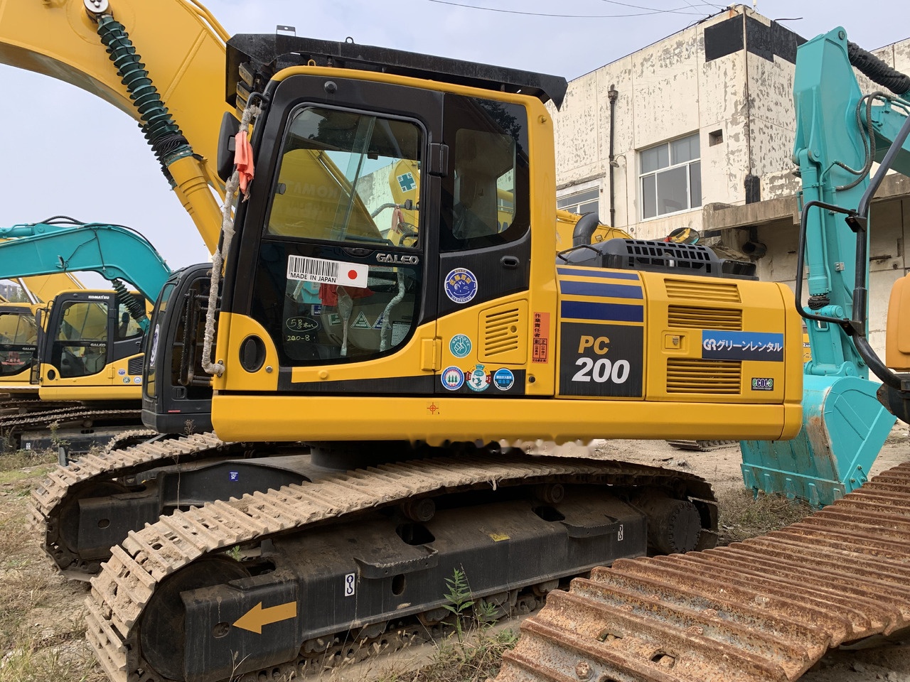 Pelle sur chenille komatsu PC200-8N1: photos 15