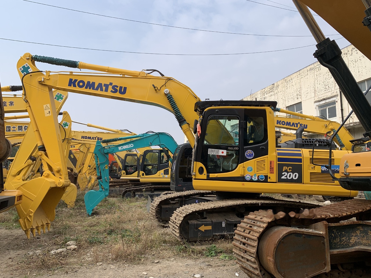 Pelle sur chenille komatsu PC200-8N1: photos 19