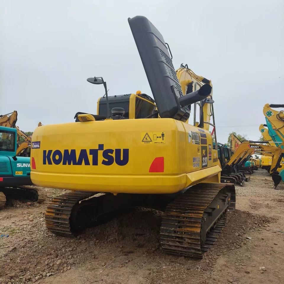 Pelle sur chenille KOMATSU PC220-8: photos 6