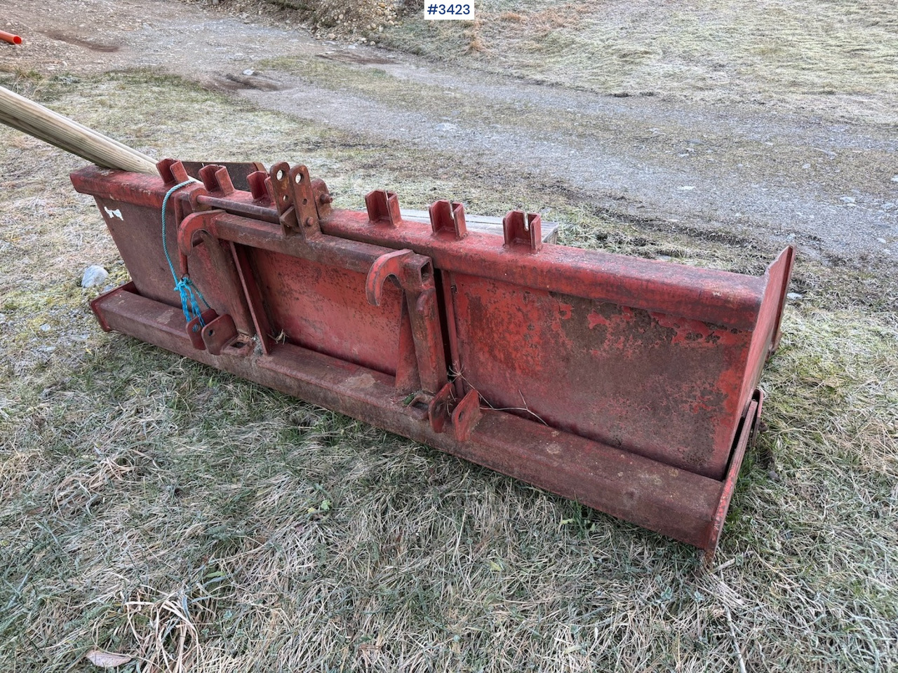 Tracteur agricole 1981 Ford 4600 w/front loader, bucket and pallet fork.: photos 30