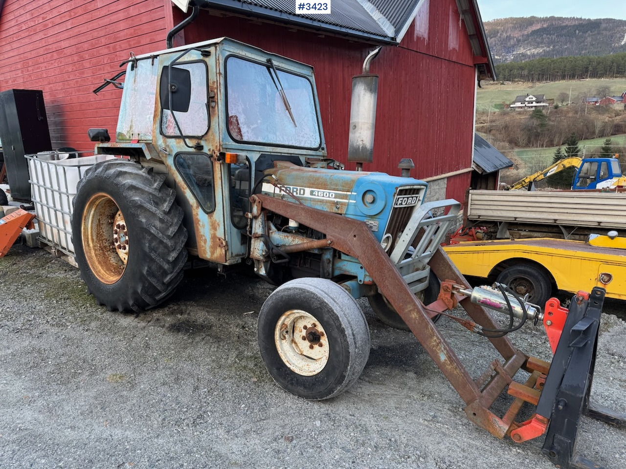 Tracteur agricole 1981 Ford 4600 w/front loader, bucket and pallet fork.: photos 8