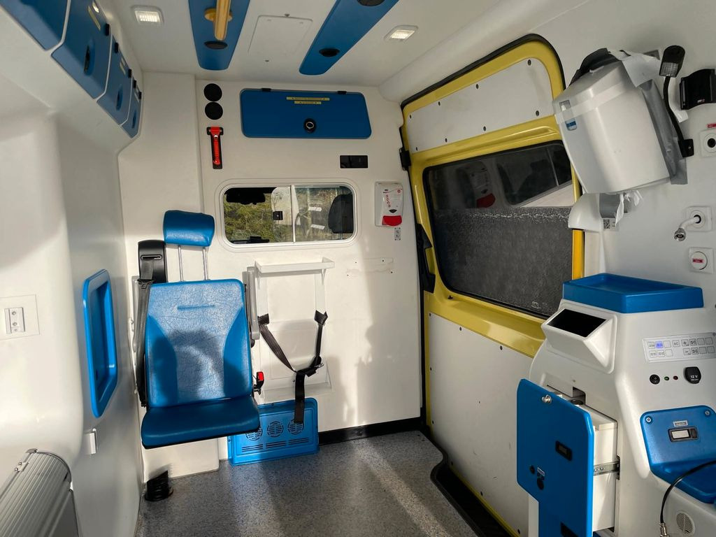 Mercedes-Benz Sprinter Kasten 316 CDI Aut Ambulance  — crédit-bail Mercedes-Benz Sprinter Kasten 316 CDI Aut Ambulance: photos 21