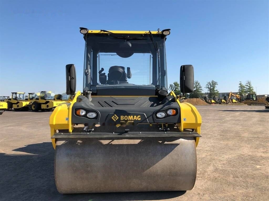 Rouleau compresseur neuf BOMAG BW 202 AD-5: photos 8