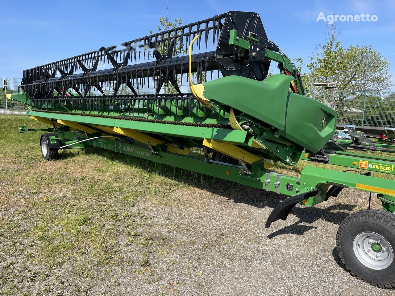 Moissonneuse-batteuse neuf John Deere S770 - new, demo machine!: photos 7