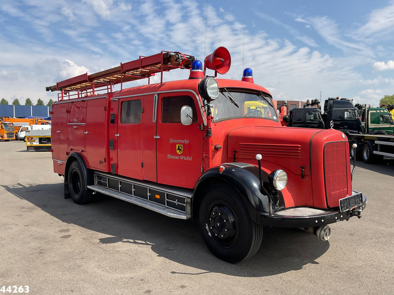 Camion de pompier Mercedes-Benz LF 311 Oldtimer Feuerwehrfahrzeug Just 35.940 km!: photos 7