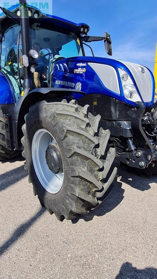 Tracteur agricole New Holland t6.180 auto command (stage v): photos 6