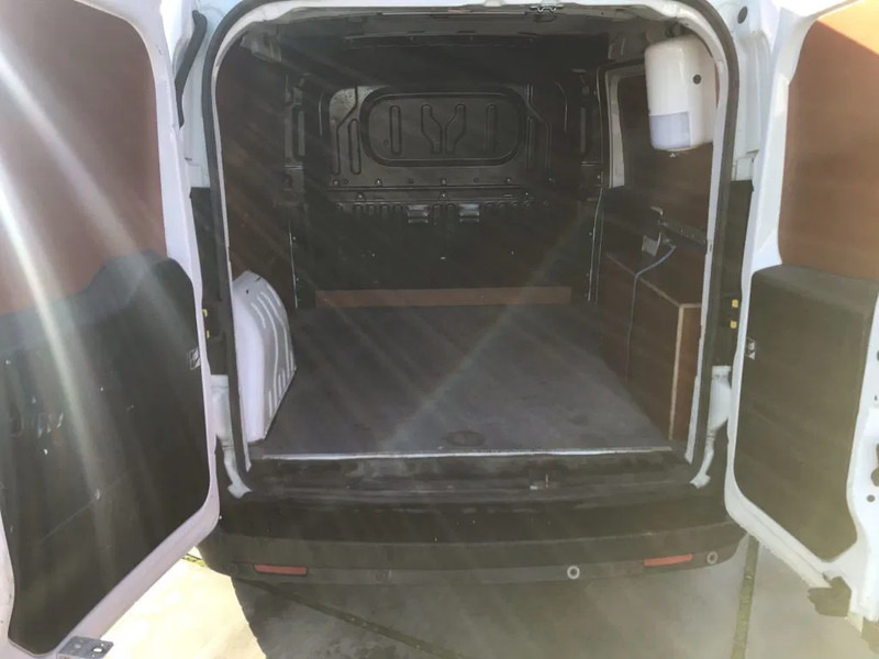 Fourgon utilitaire Opel Combo 1.6 CDTI: photos 13