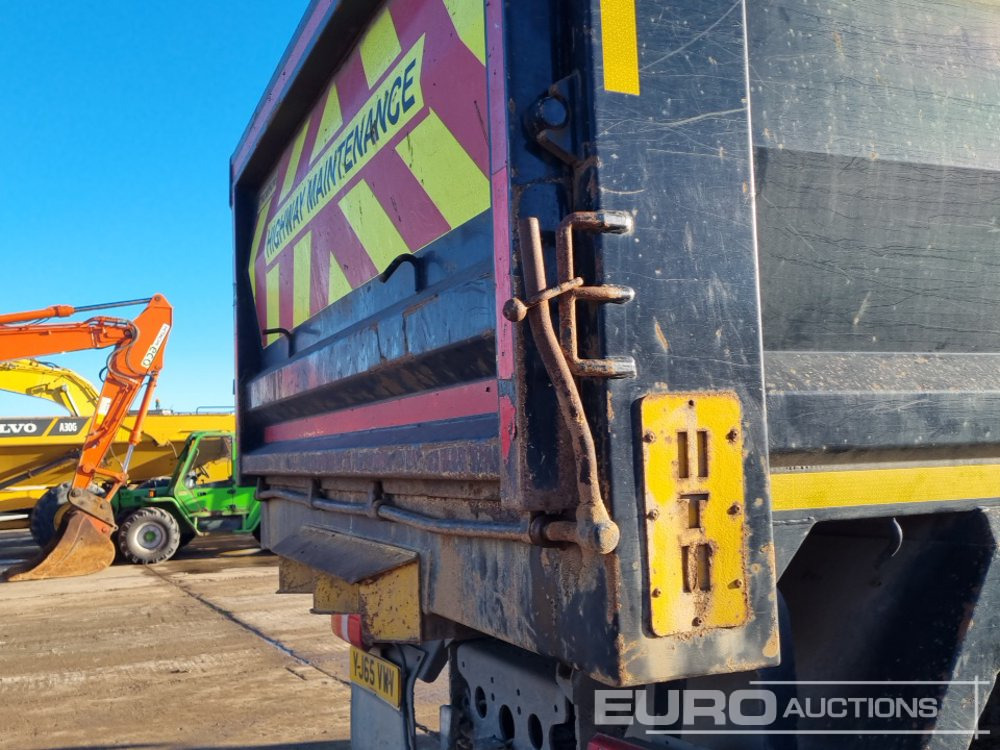 Camion benne, Camion grue 2015 Mercedes 8x4 Tipper Grab Lorry, Thompsons Body, Palfinger M125 Hydraulic Crane, Hydraulic Rotating Clamshell Bucket, Reverse Camera, A/C, Automatic Gearbox: photos 30