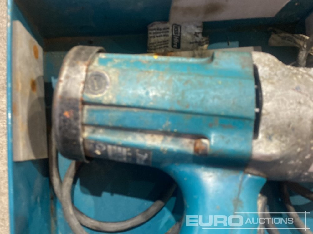 L'équipement de construction Makita 6906 110 Volt Impact Wrench: photos 6