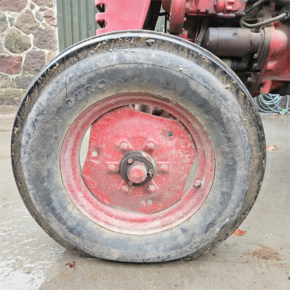 Tracteur agricole McCORMICK D-324 Standard: photos 29