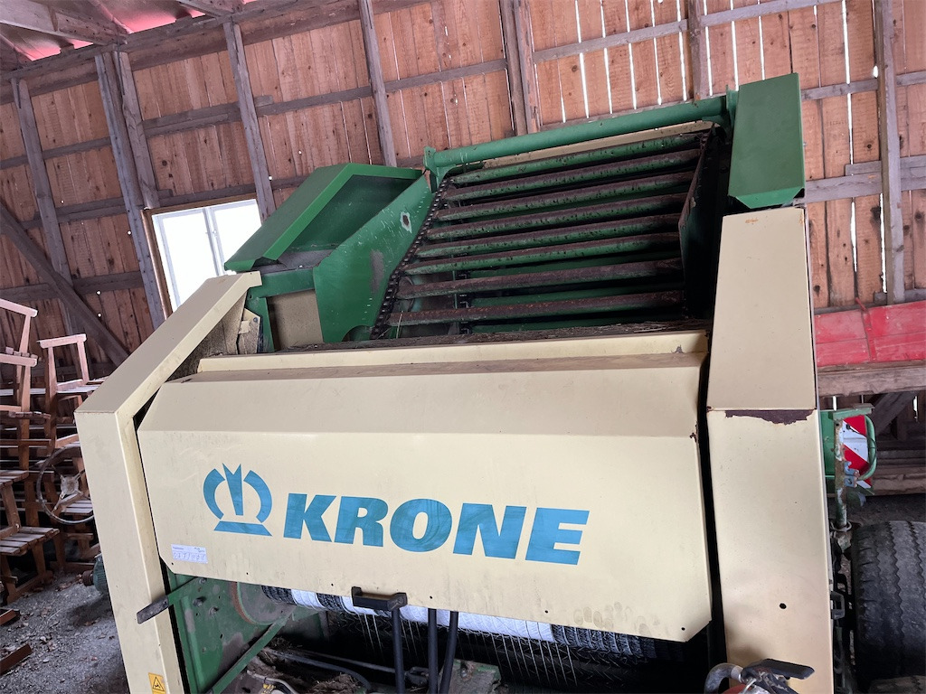 Presse à balles rondes Krone Vario Pack Multicut 1800: photos 8